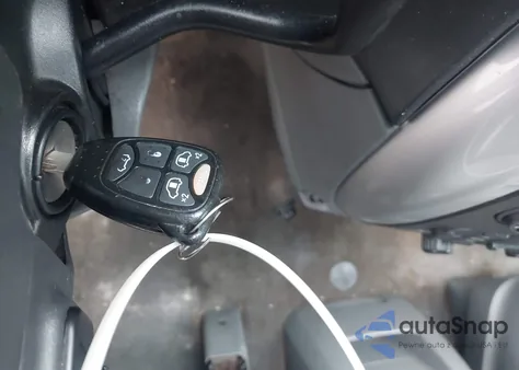 2006 Chrysler Town & Country Touring from USA, damaged, VIN 2A4GP54LX6R859214